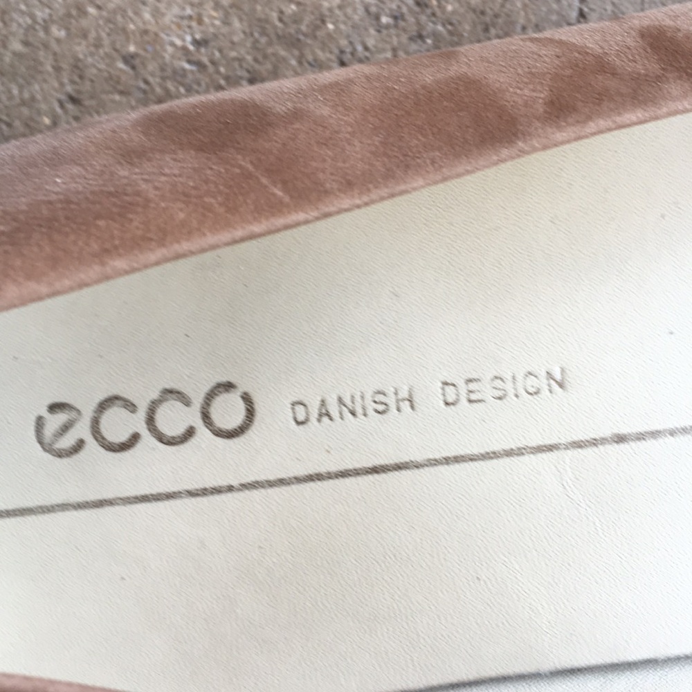 Ecco Caramel Suede Flats - Picture 4 of 6